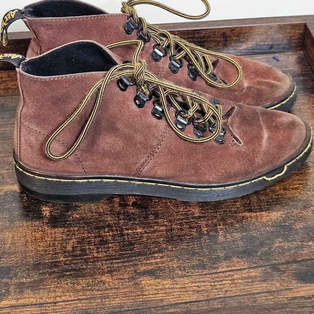 Dr Martens LAHAVA Suede 6 Eye leather ankle Boots Size UK 4/EU 37 Red